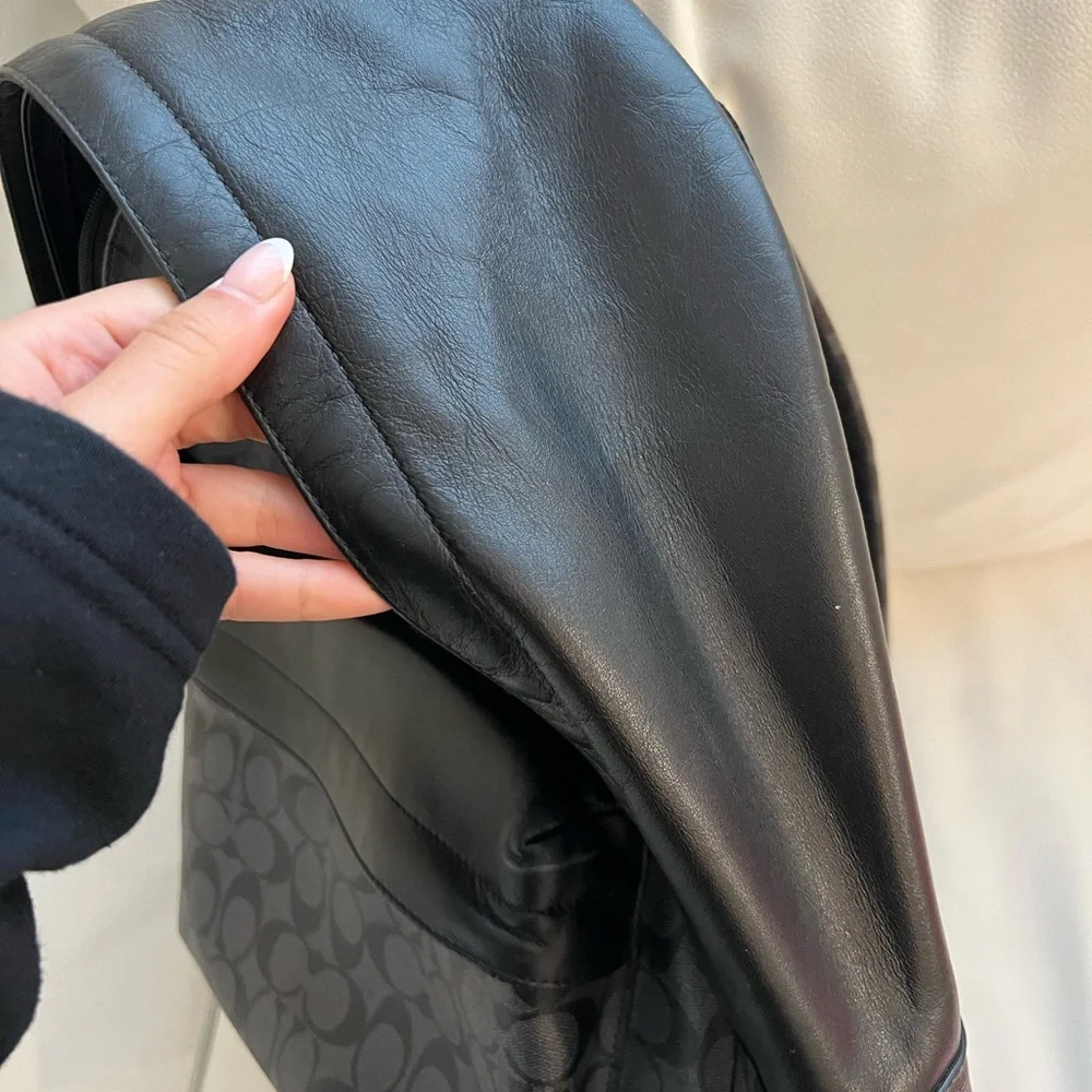 Coach leather Backpack In Signature Canvas - Picture 7 of 12